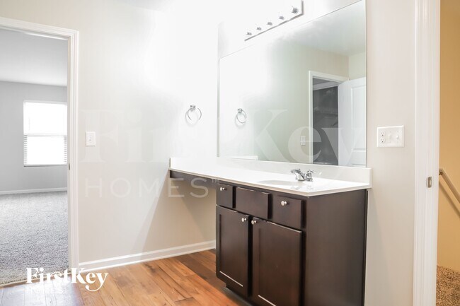 Building Photo - 216 Aberdeen Way