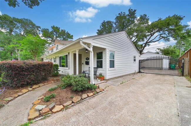Building Photo - 1635 Althea Dr