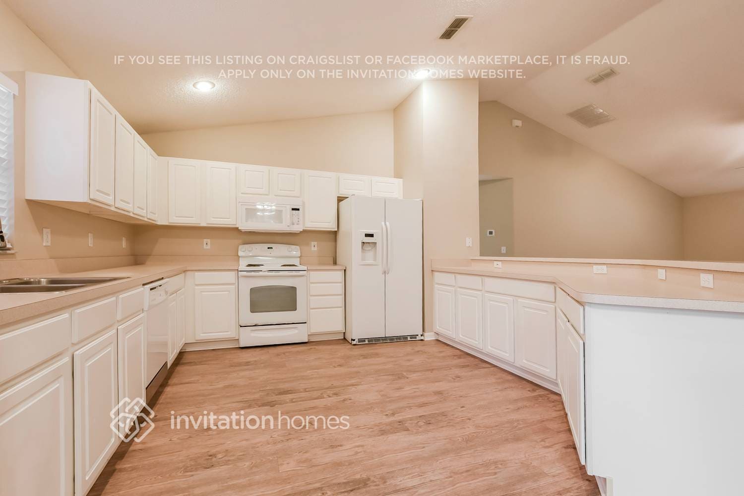 Building Photo - 1511 Canopy Oaks Dr