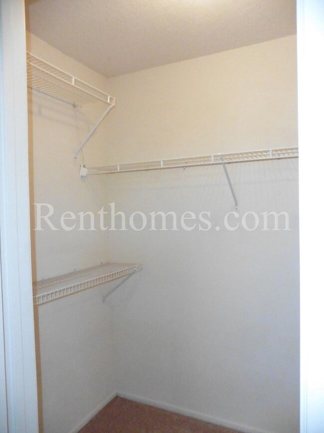 Building Photo - 10669 Glendover Ln