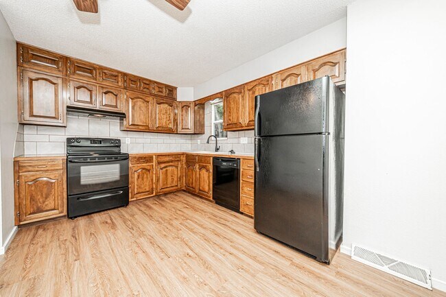 Building Photo - 1107 S Jackson St