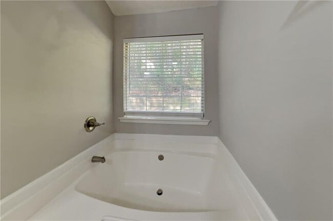 Building Photo - 926 Tilford Ct