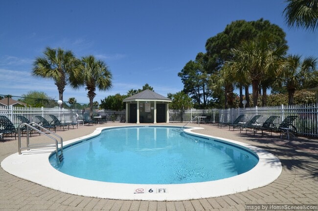 Building Photo - 437 S Shore Dr