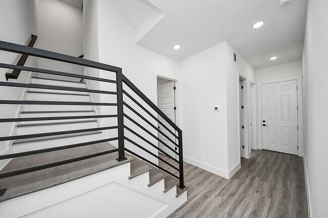 Building Photo - 3604 Runnels St