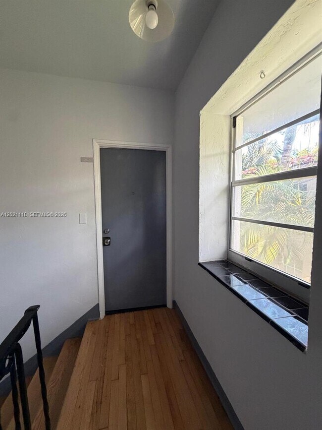 Building Photo - 1551 Meridian Ave