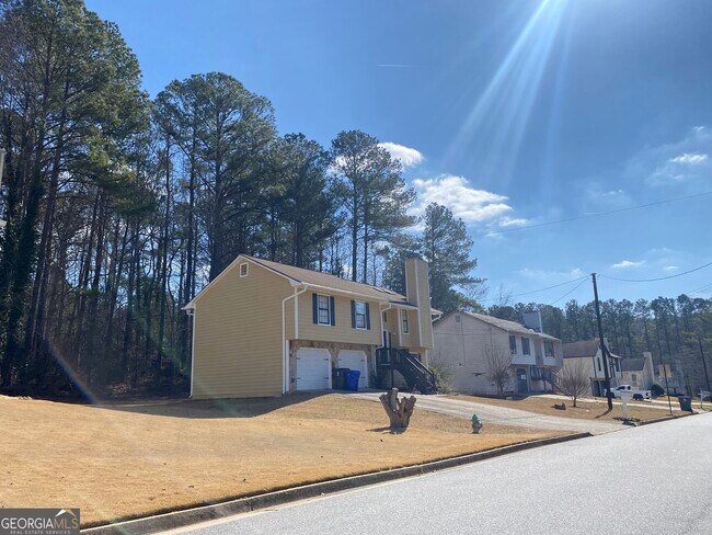 Building Photo - 6205 Littleton Dr