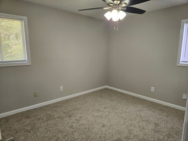 Building Photo - FOR RENT in Central Columbus! Available Now!