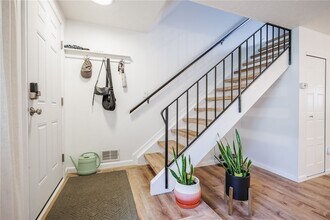 Building Photo - 678 Eastbrooke Ln