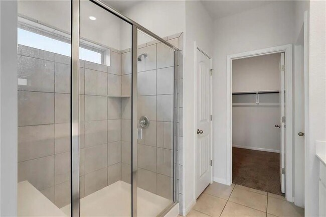 Building Photo - 541 Palmilla St