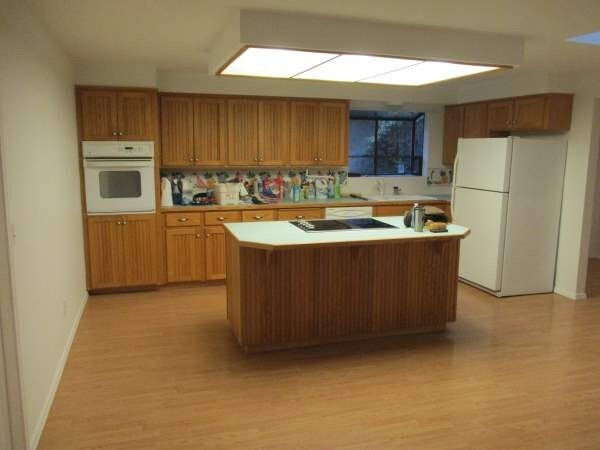 Building Photo - Wonderful 3 Bedroom Rambler in West Park E...