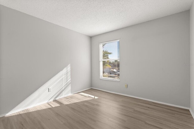 Building Photo - 2612 Brookshire Ct