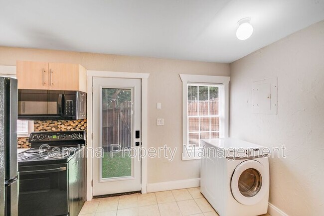 Building Photo - 638 Chipley Ave