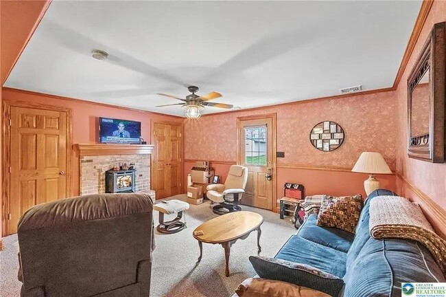 Building Photo - 2084 Johnston Dr