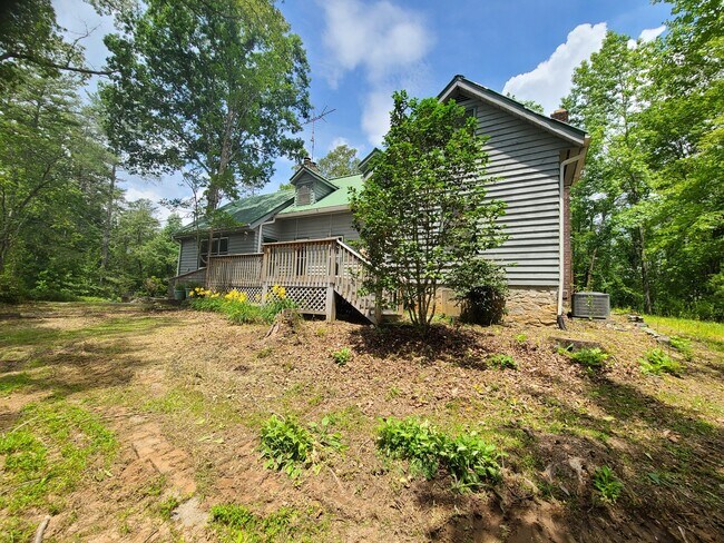 Building Photo - 299 Pearson Rd