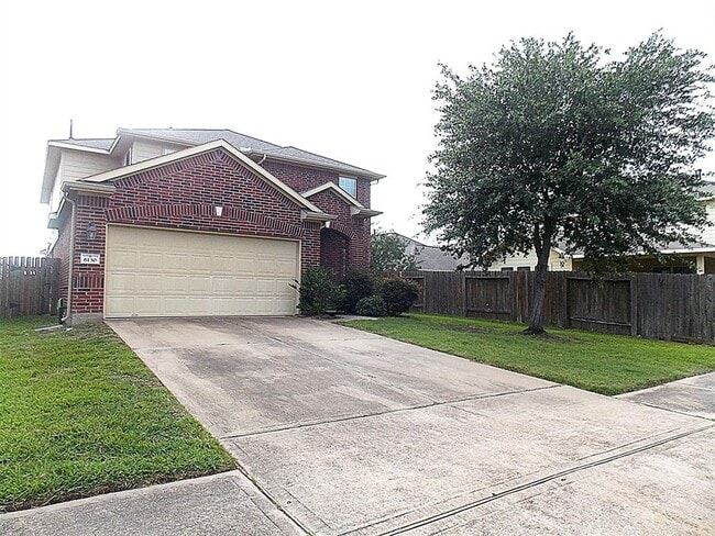 Building Photo - 6130 Carver Pines Dr