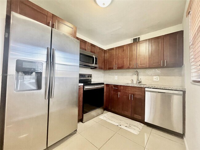 Building Photo - 150 SW 134th Way