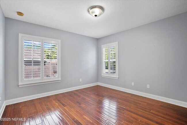 Building Photo - 713 Carthage Pl