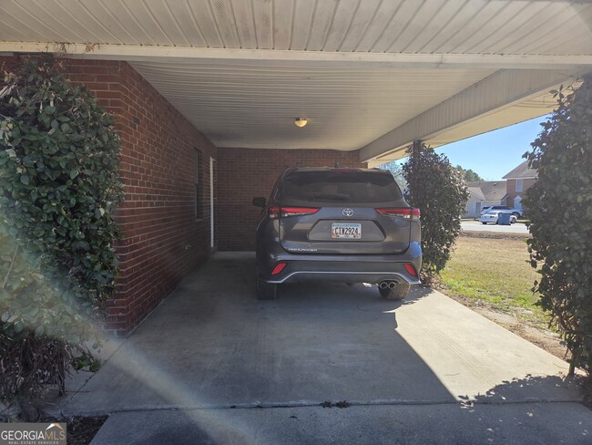 Building Photo - 322 Randolph Dr