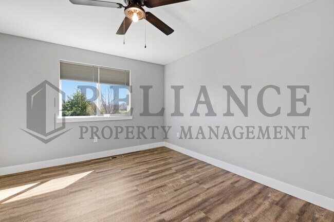 Building Photo - 4515 E 45th St N