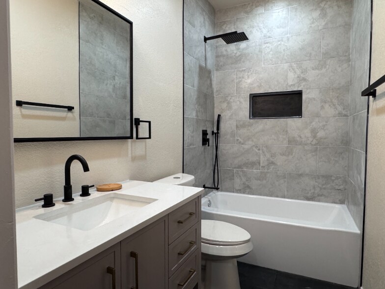 Building Photo - 3801 Black Granite Dr