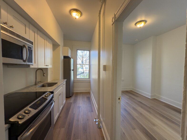 Building Photo - 63 W Sharpnack St