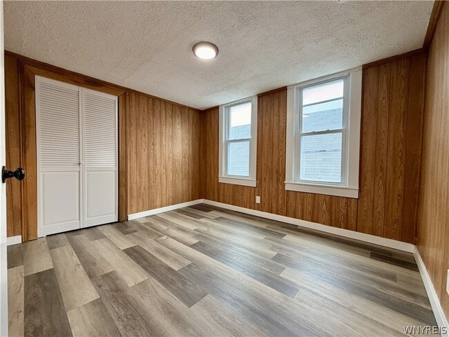 Building Photo - 35 Dorris Ave