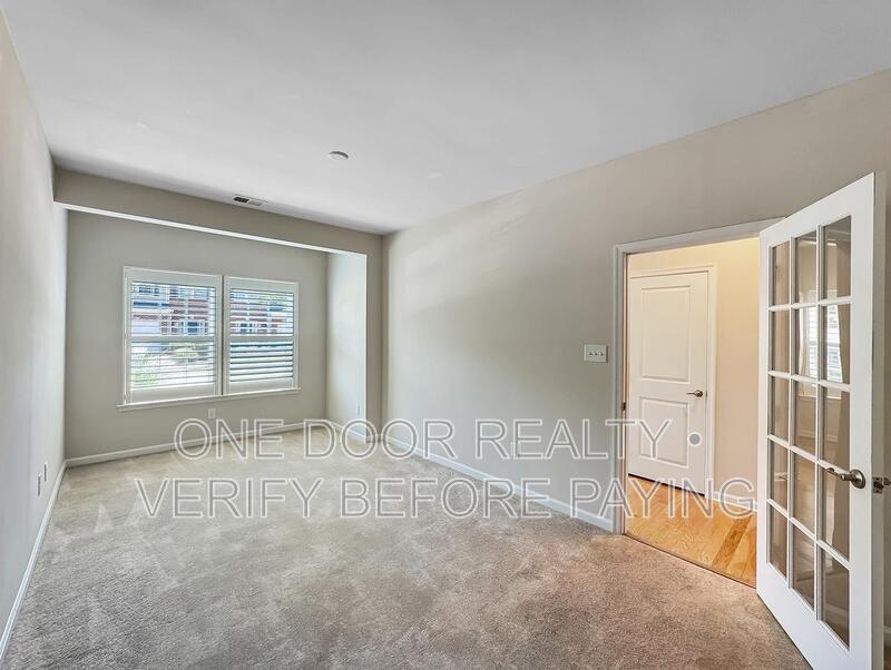 Building Photo - 402 Lewis Burwell Pl