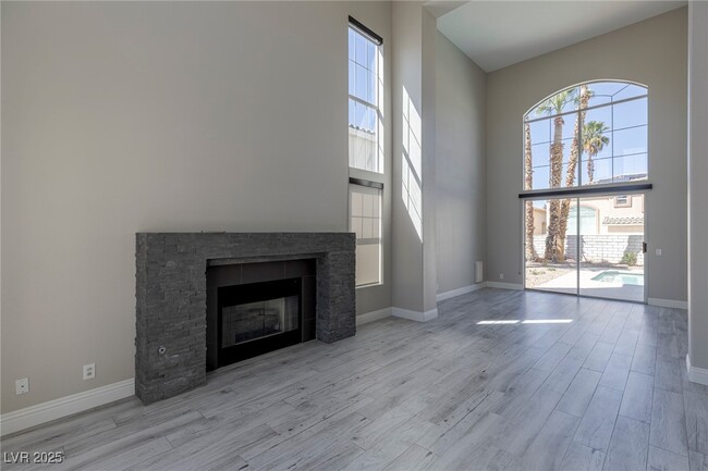 Building Photo - 2510 Putting Green Dr