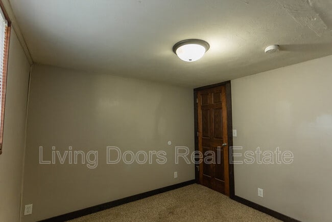 Building Photo - 1529 N 24th St