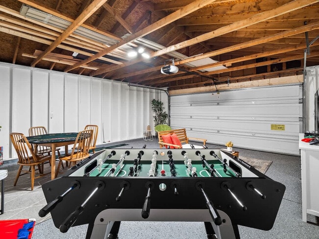 Building Photo - 126 Beachwood Ave