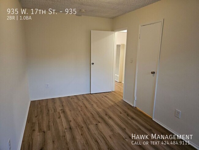 Building Photo - 935 W 17th St