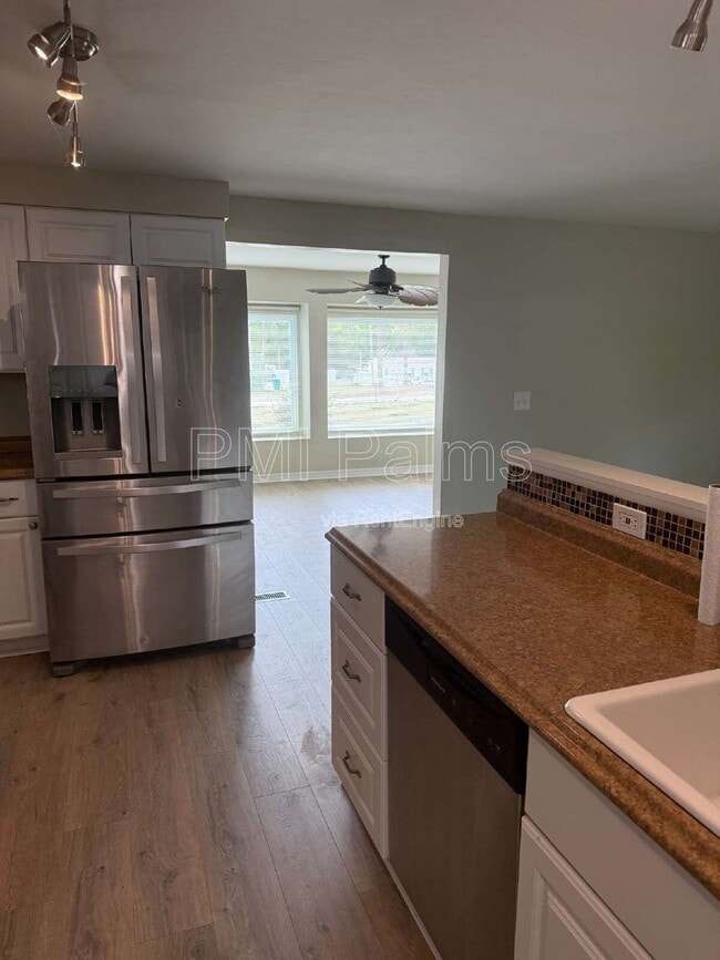 Building Photo - 17719 Carthage Ave