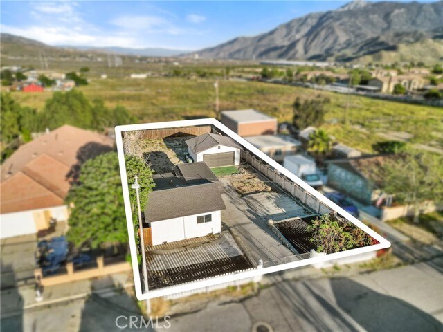 Building Photo - 906 N Allen St