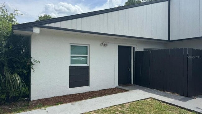 Primary Photo - 2920 SE 50th Ct