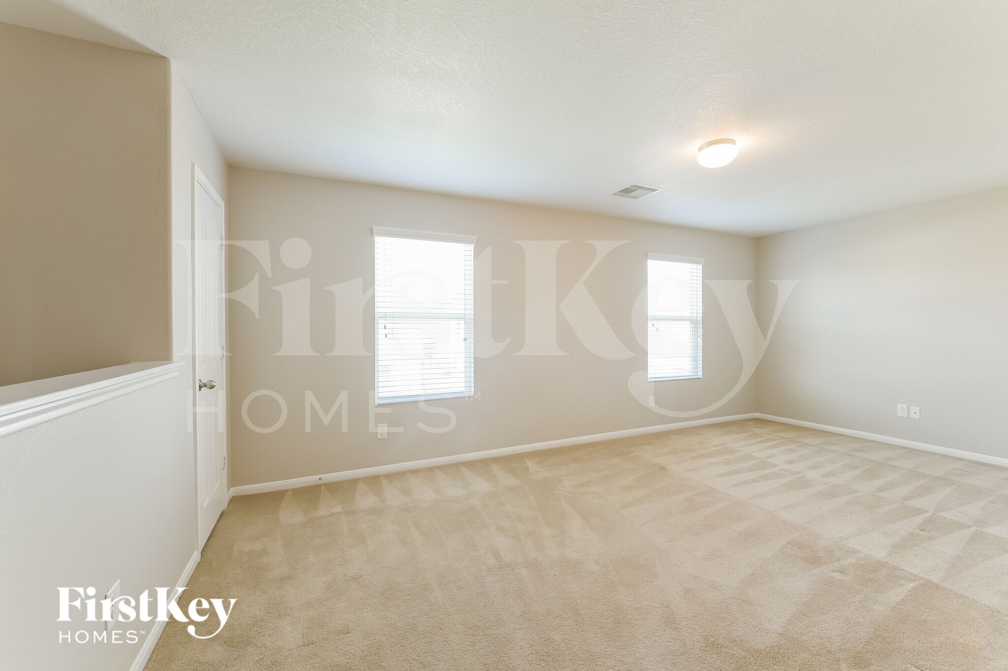 Building Photo - 9909 Hyacinth Way