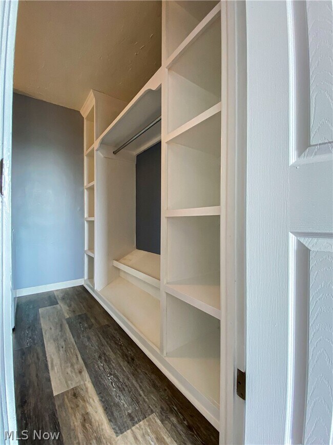 Building Photo - 12900 Lake Ave