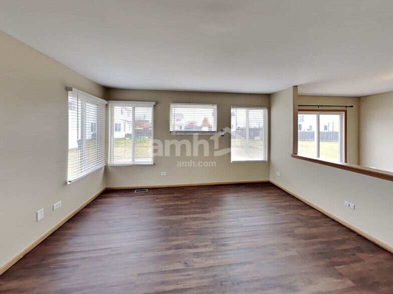 Building Photo - 3107 Arborsedge Dr