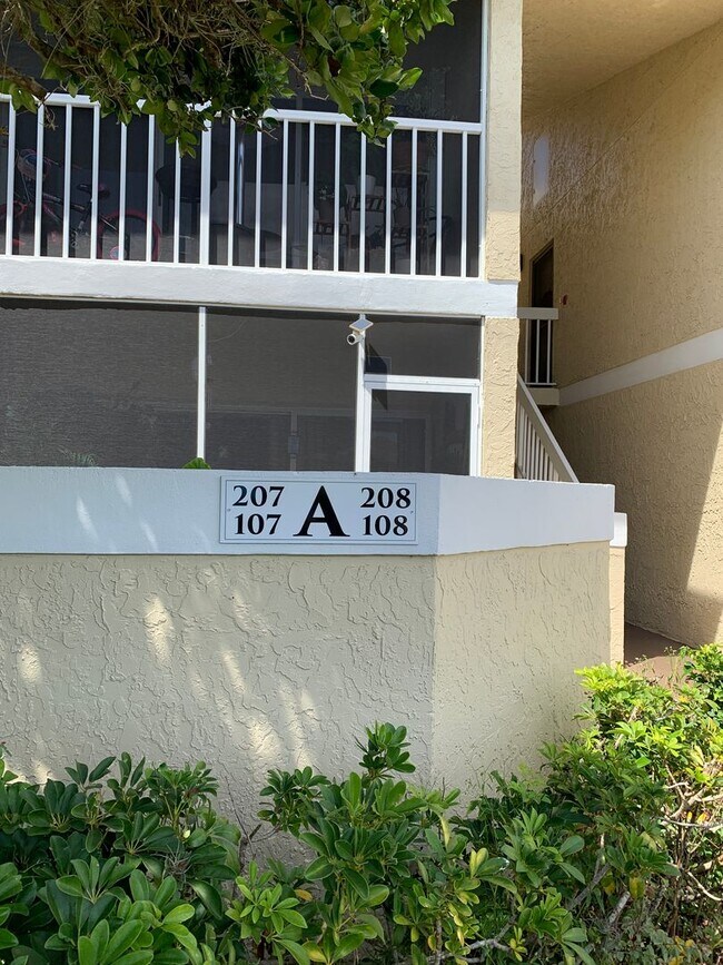 Building Photo - ONE BEDROOM FOR RENT IN MIDPORT II