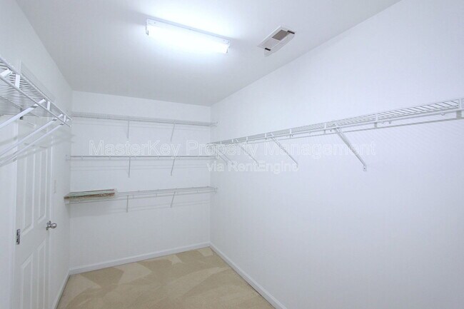 Building Photo - 3215 Polite Ln