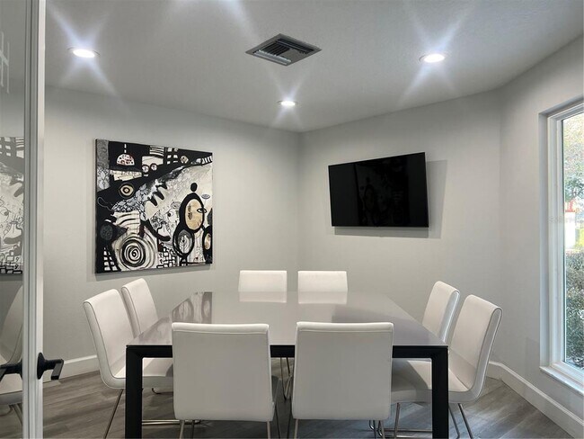 Building Photo - 443 Hamptoncrest Cir