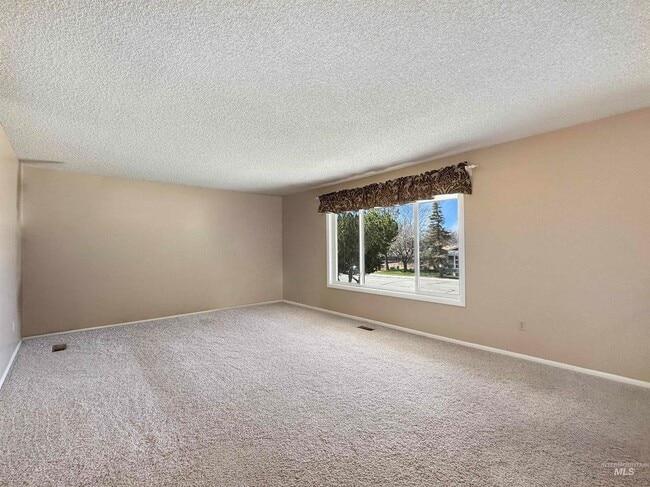 Building Photo - 5454 Lapwai Pl
