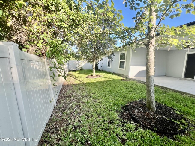 Building Photo - 12300 Cherry Bluff Dr