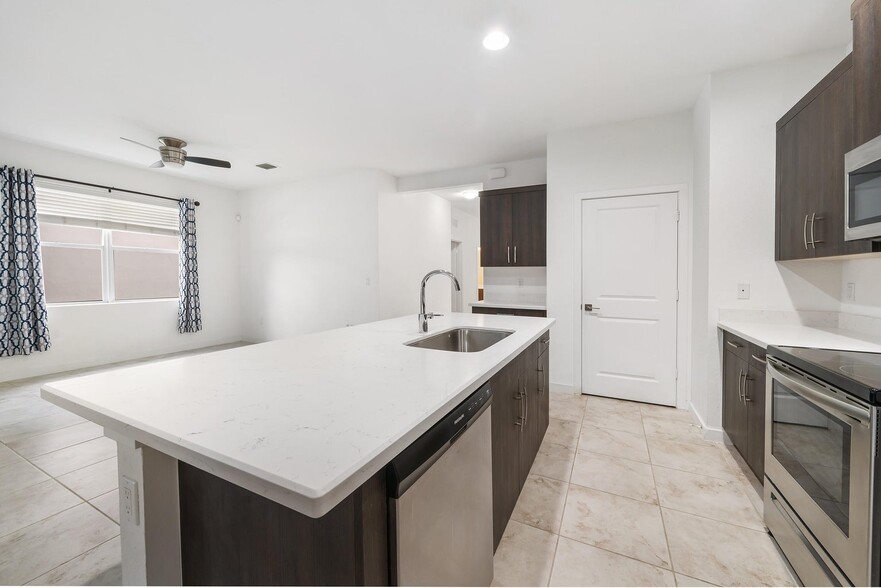 Building Photo - 6089 Wildfire Way