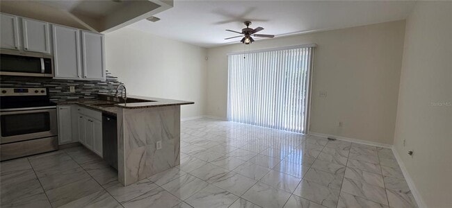 Building Photo - 2027 Strathmill Dr