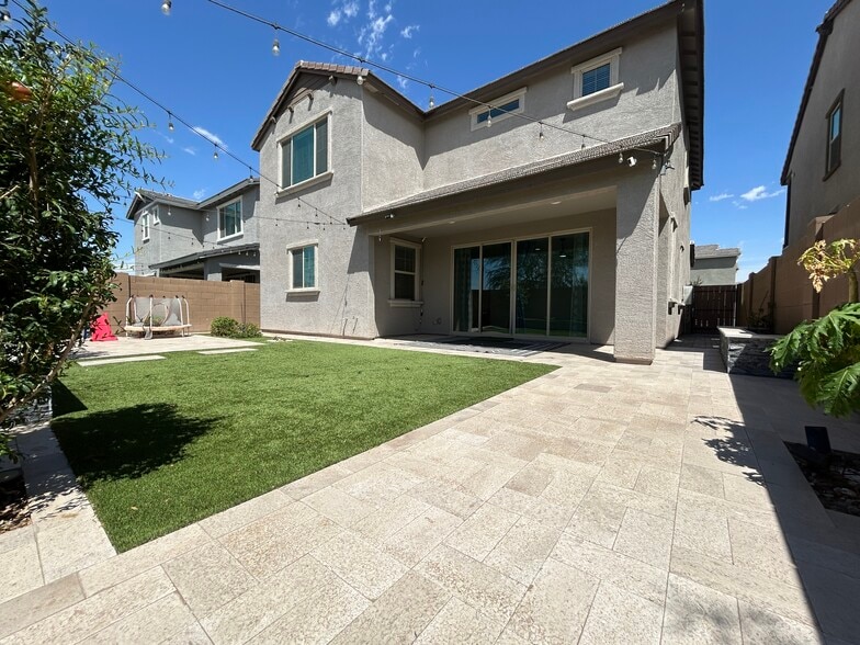 Building Photo - 4056 S Portland Ave