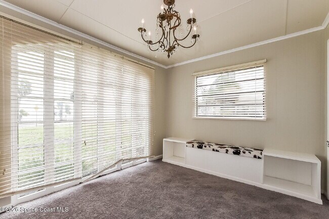 Building Photo - 1428 Riverside Dr