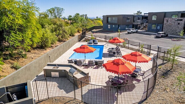 Building Photo - 6249 E Pinnacle Vista Dr