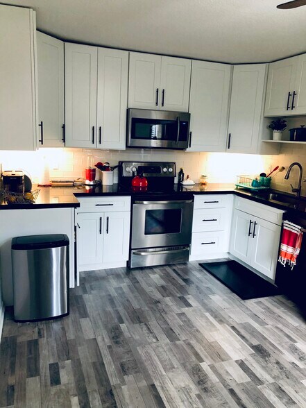 Building Photo - 4938 Alder Dr