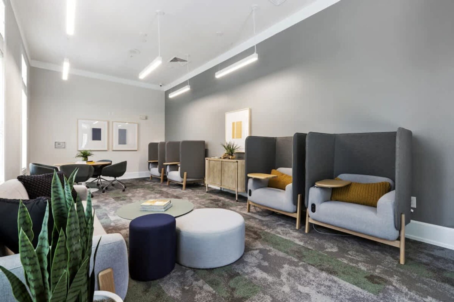 Building Photo - 1740 Bearberry Cir