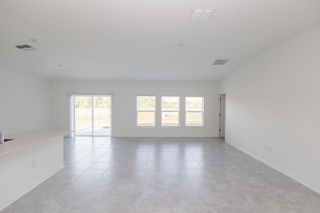 Building Photo - 1482 Austin St